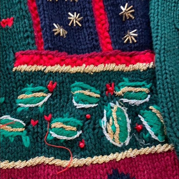 “Ugly” jingle bell Christmas sweater in all its glory! - Picture 5 of 7